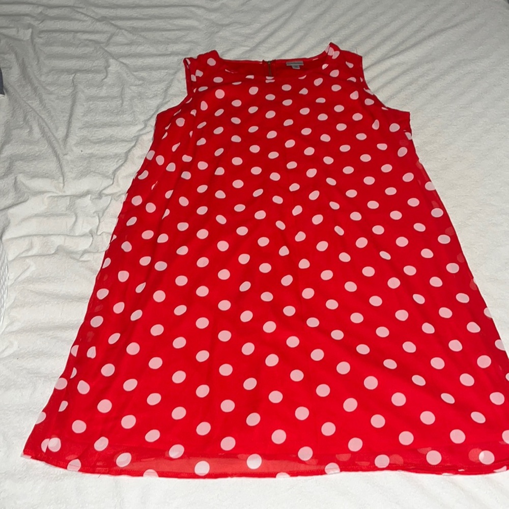 Sleeveless polka dot dress